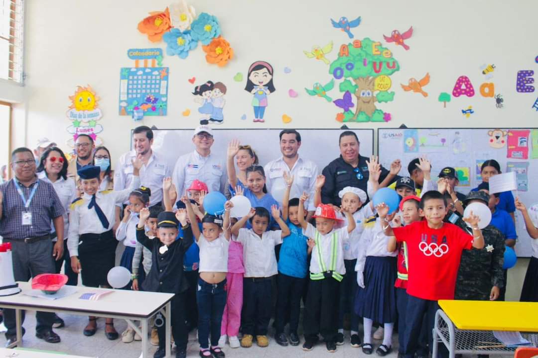 Establecen alianza de cooperación para implementar Proyecto de Educación Básica para jóvenes y adultos