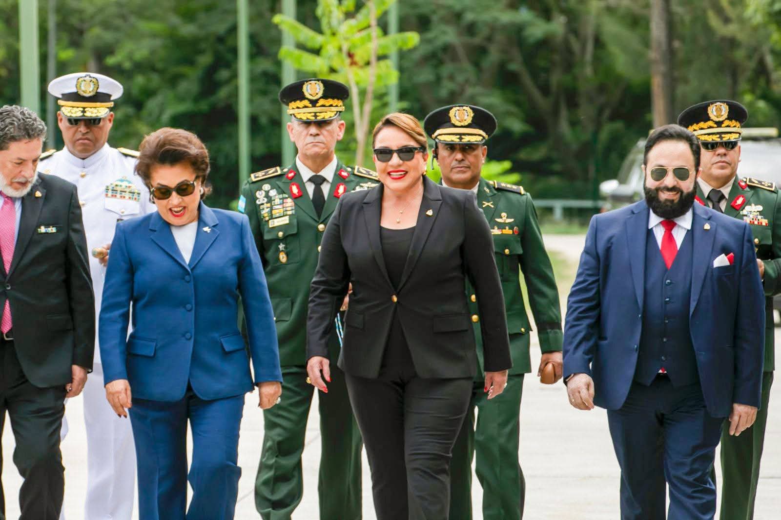  

Presidenta Xiomara Castro destaca lealtad de las FFAA en el Bicentenario del Ejército