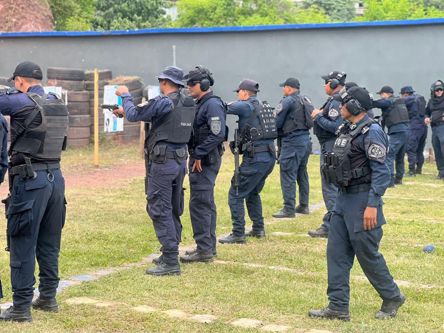 Fuerzas Especiales reentrena a más de 550 funcionarios en tácticas operativas