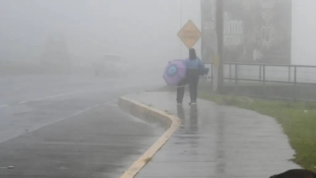 Lluvias y bajas temperaturas producto de frente frío, se registra en Honduras