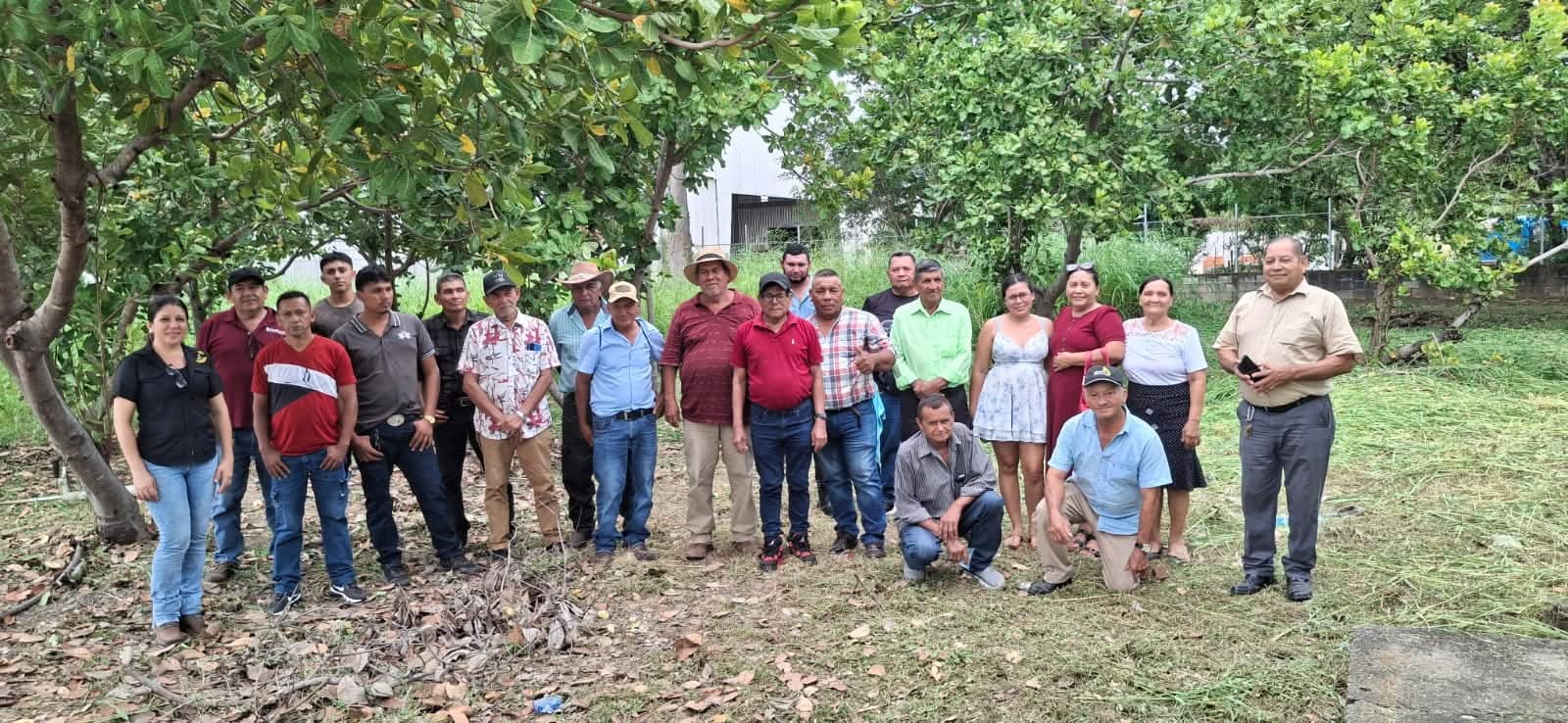 Miembros de empresa campesina de Valle reciben taller sobre exigencias actuales  con el Marañón