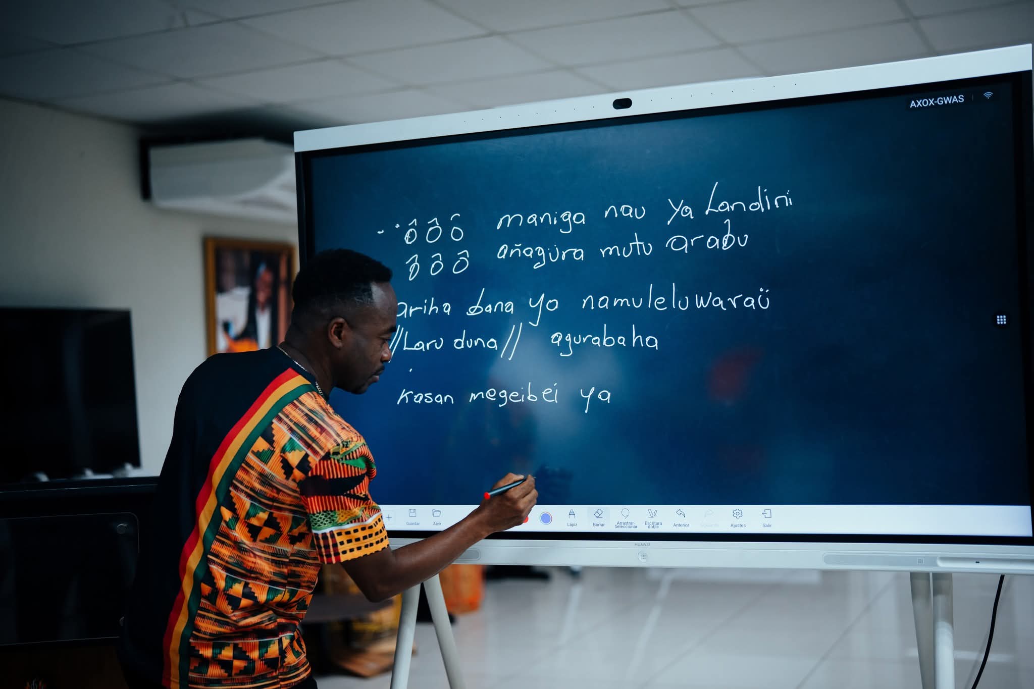 Titular de SENACIT impartió clases de saberes ancestrales