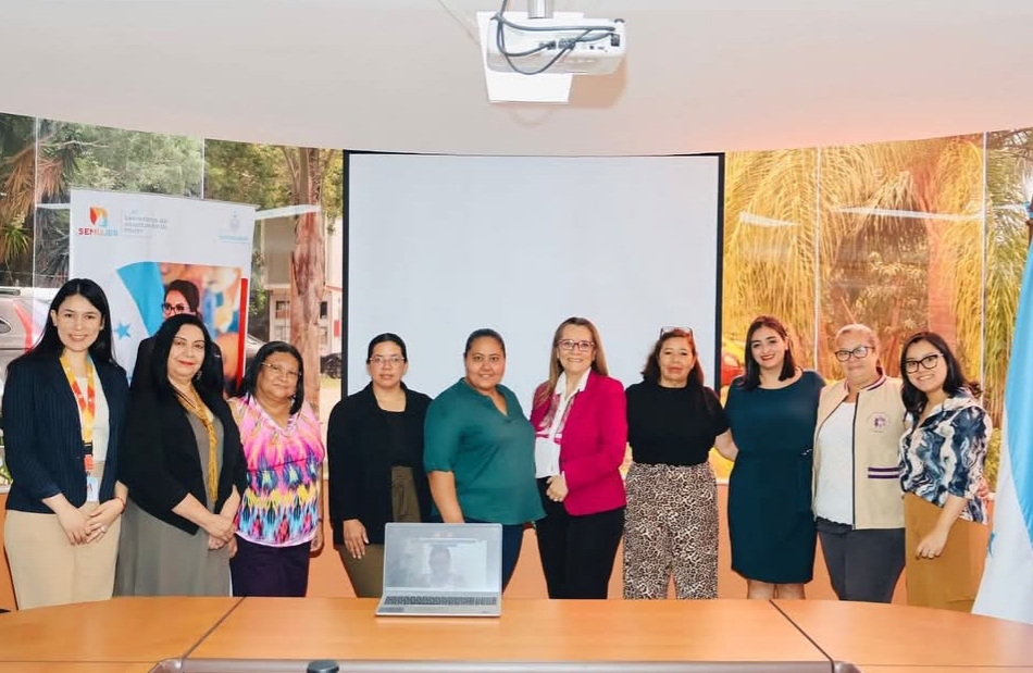 Se MUJER realiza encuentro “Construyendo Justicia para las Mujeres”