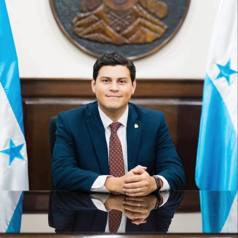 Una vez más el bipartidismo busca usurpar la voluntad del popular: Marlon Ochoa...