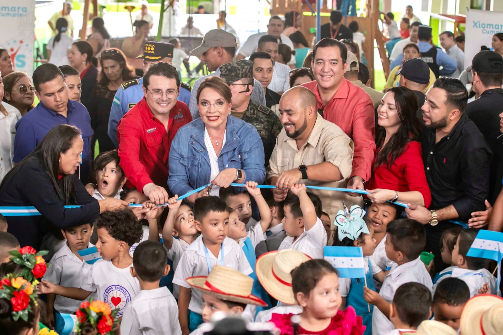Presidenta inauguró remodelación del Jardín de Niños Sagrado Corazón en Comayagua con una inversión de 9.5 millones de lempiras