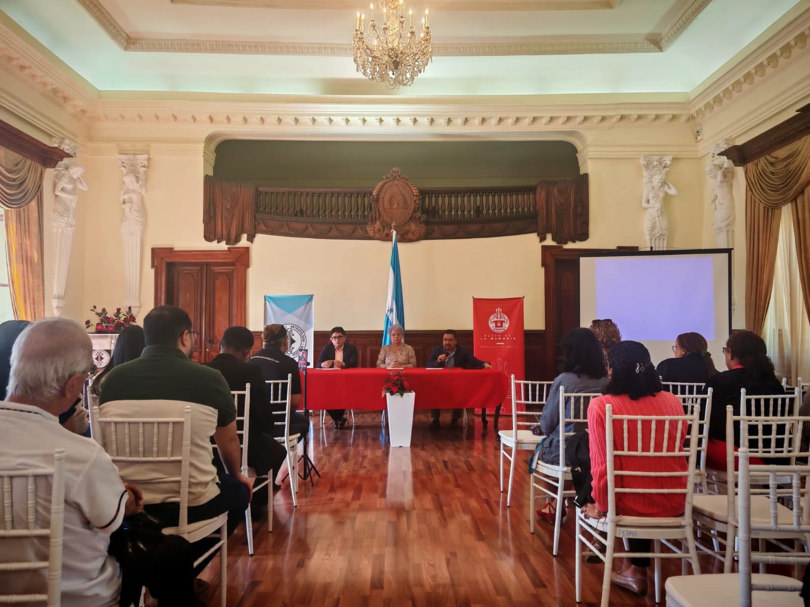 Entre la memoria y la esperanza: IHAH conmemora  el Día Internacional de los Derechos Humanos