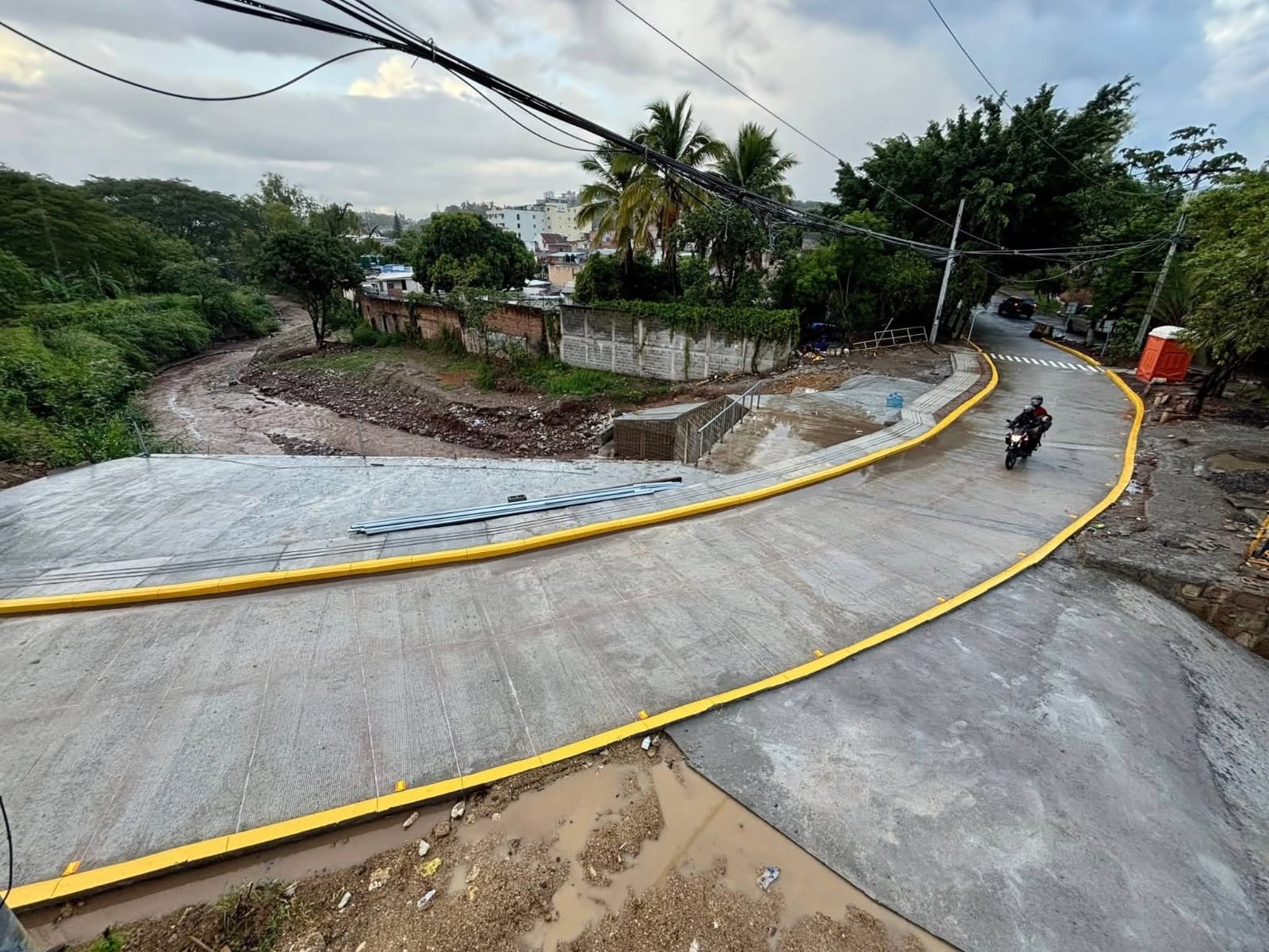 Caja puente que conecta Las Colinas con Bulevar  Fuerzas Armadas es solución técnica al desbordamiento de quebrada Salada