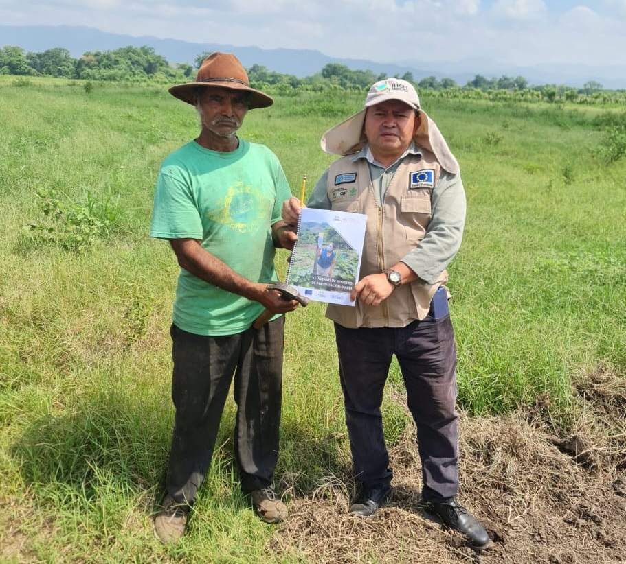 Entregan boletines agroclimáticos a municipios de la zona oriental que están en el...