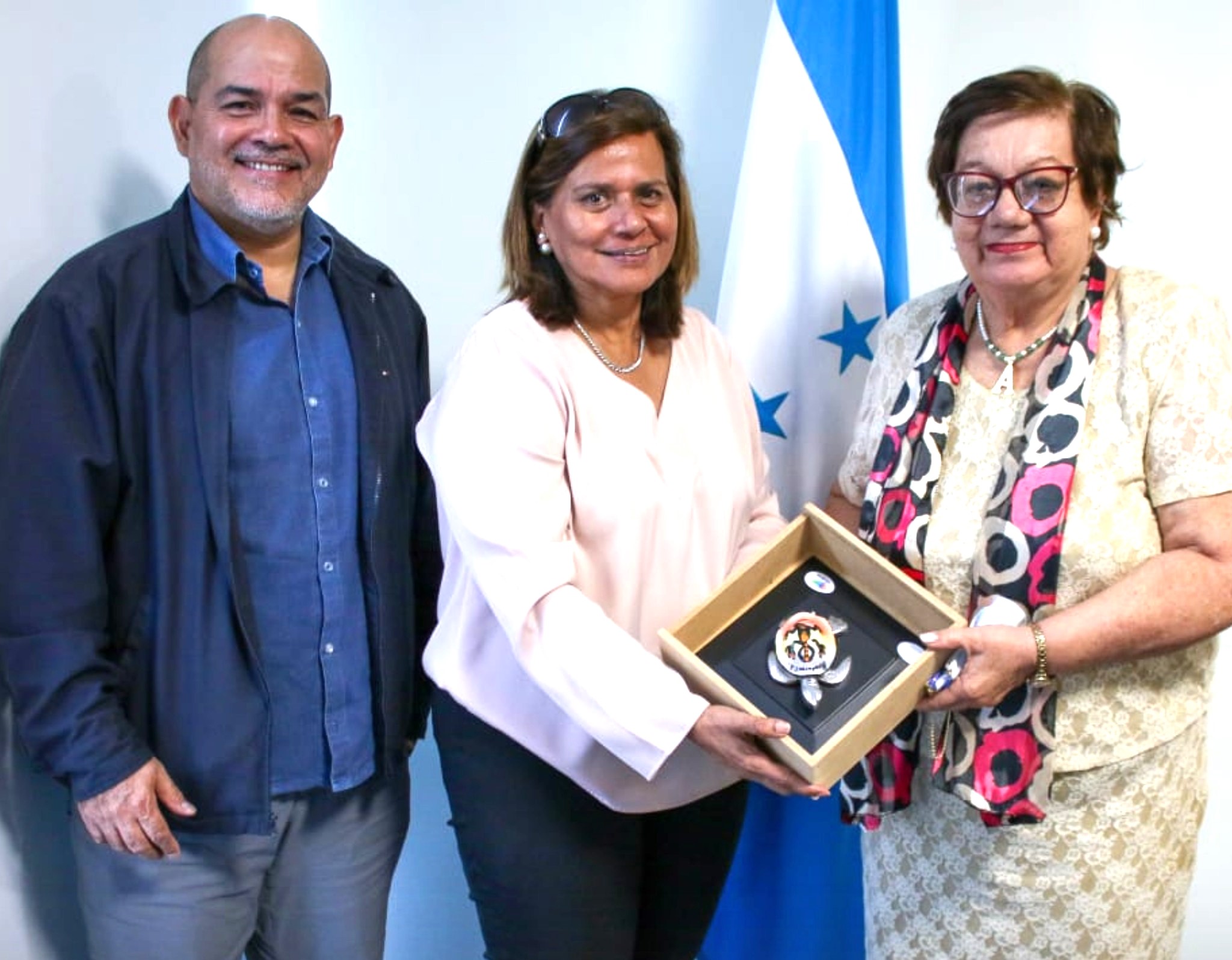 Ministra de Turismo se reúne con designada Presidencial para trazar líneas de trabajo que impulse el Plan Trifinio y el turismo nacional
