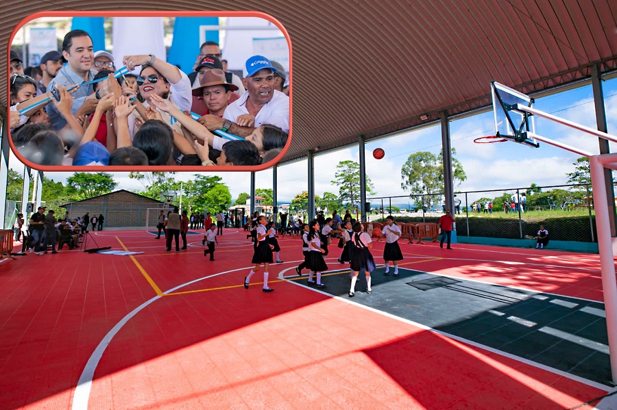 Presidenta Xiomara Castro inaugura cancha multiusos número 37 a nivel nacional, en Chinacla, La Paz